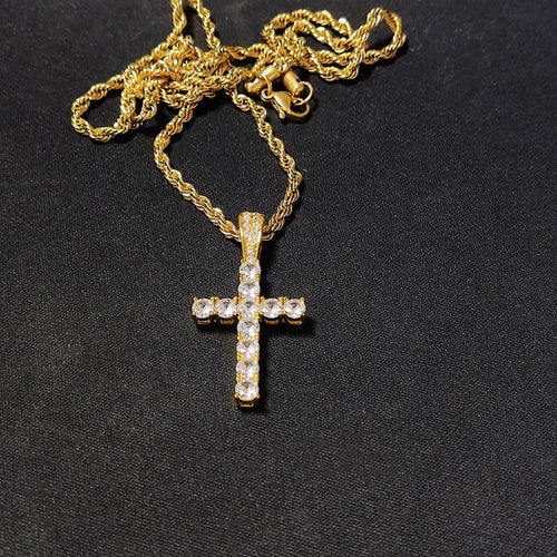 Goldfarbene Kreuzkette für Herren – Eleganter Anhänger im Iced-Out-Design